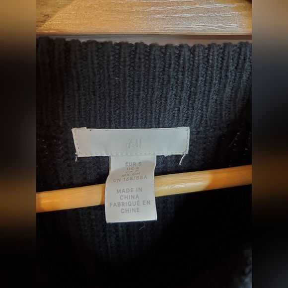 H&m knit crewneck midi dress with long slit. Womens small. EUC - Picture 3 of 8